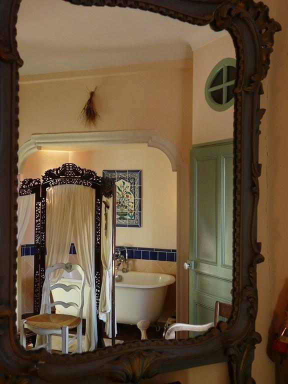 Lou Amourie Roussillon en Isere Zimmer foto